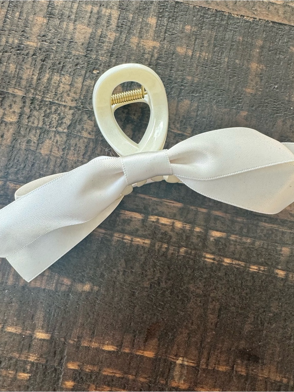 Cream Ribbon Hair Claw Clip Bow - Elegant Women's Hair Accessory - Picture 3 of 3